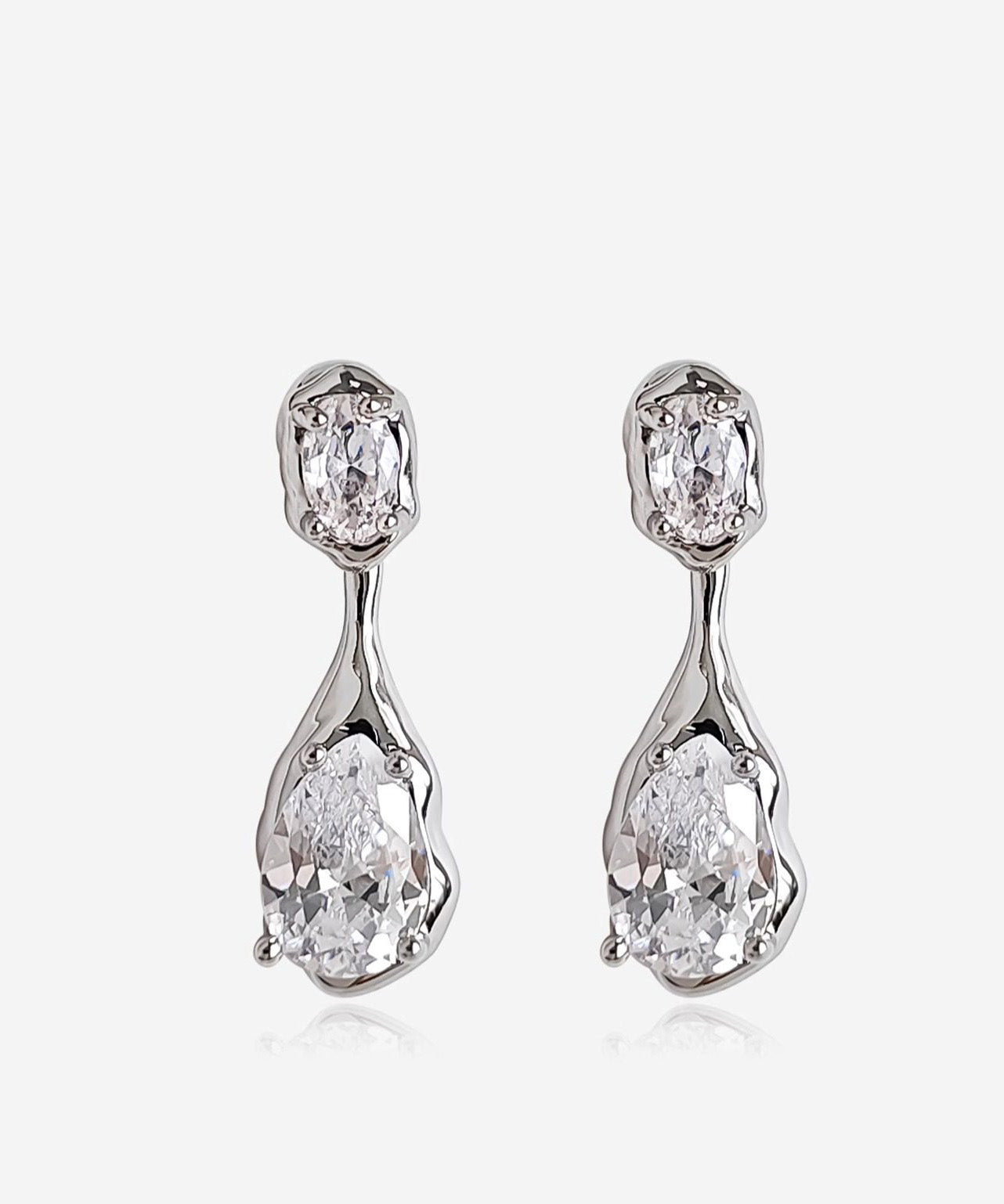 Light Silver Needle Water Droplet Zircon Earrings