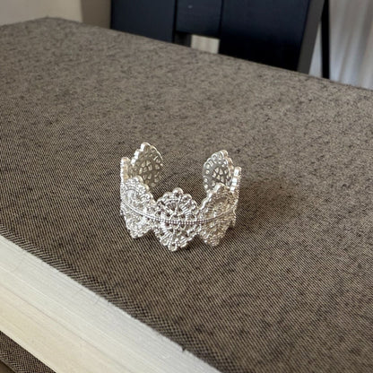 Jermani Delicate Lace Flower Ring