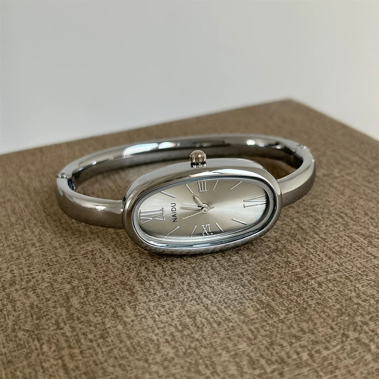 Minimalist Oval Bracelet Watch