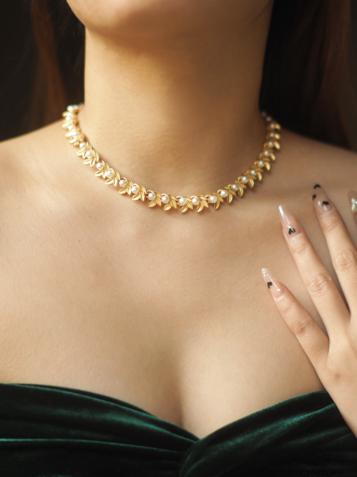 Kodie Pearl Leaf Necklace