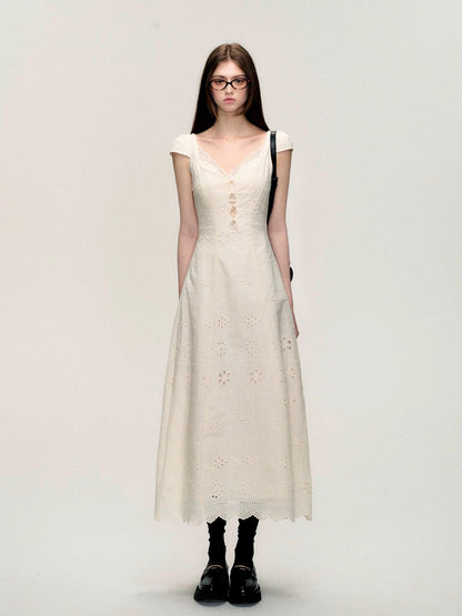 Oakmoo Off-white Cotton Eyelet Lace Sweetheart Dress