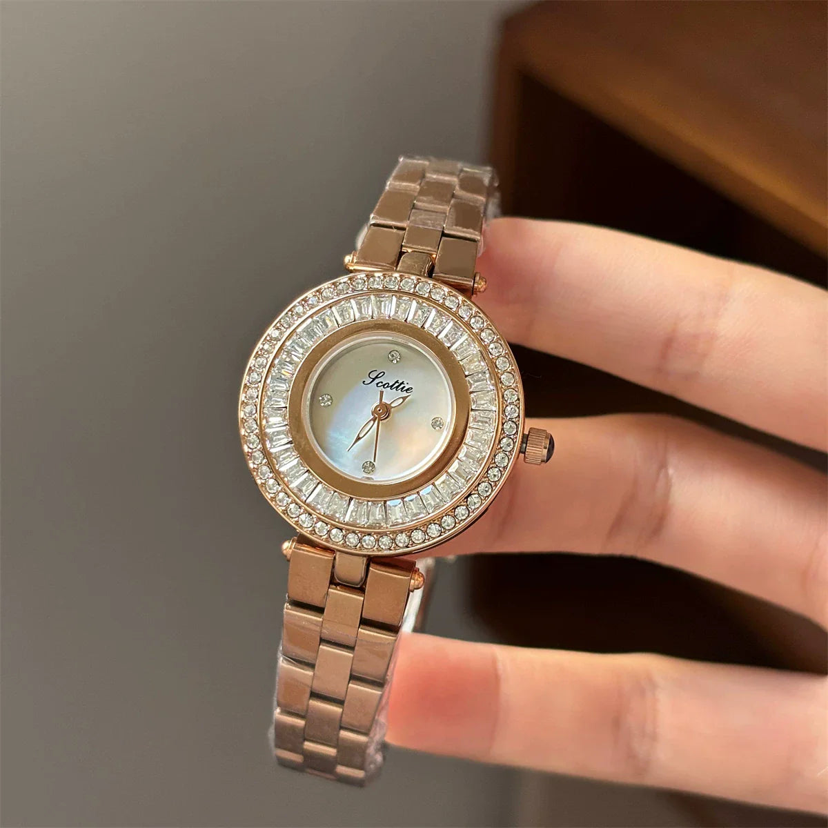 Round Dial Bracelet Watch