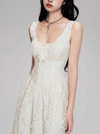 Enchanting Lace Maxi Dress: Romantic Full-length Gown