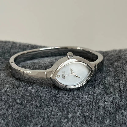 Oval Bracelet Watch With Metal Strap