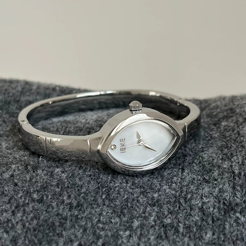 Oval Bracelet Watch With Metal Strap