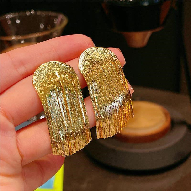 Annagrace Curved Tassel Chain Earrings