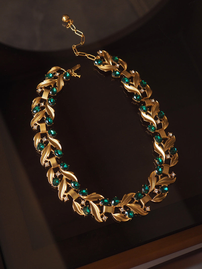 Era Leaf Necklace
