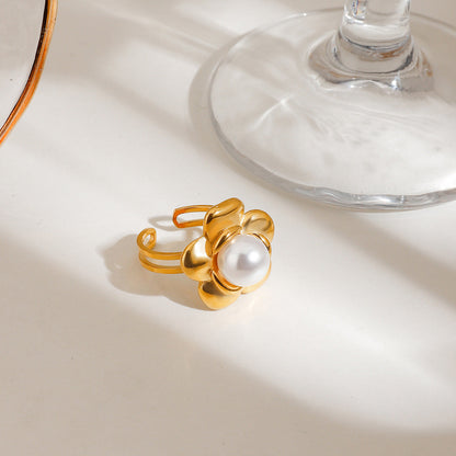 Daisy Pearl Adjustable Ring
