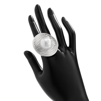 Maybelle Sculptural Pearl Ring