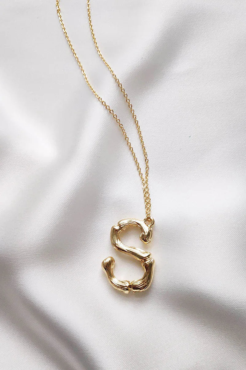 Initial Necklace P-t