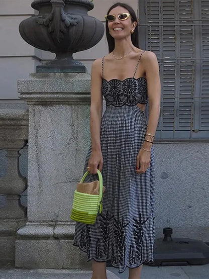 Embroidery Hollow Slip Dress Plaid Sleeveless Maxi Dresses Spring Summer Lady New High Street Robe