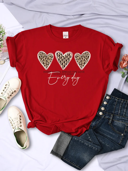 Spread More Love Every Day Printing T-shirt Breathable Tshirts Soft Tees Loose Short Sleeve Female