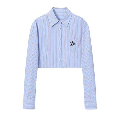 Classic Gray Cable Knit Cardigan: V-neck Button-front Sweater With Embroidered Logo