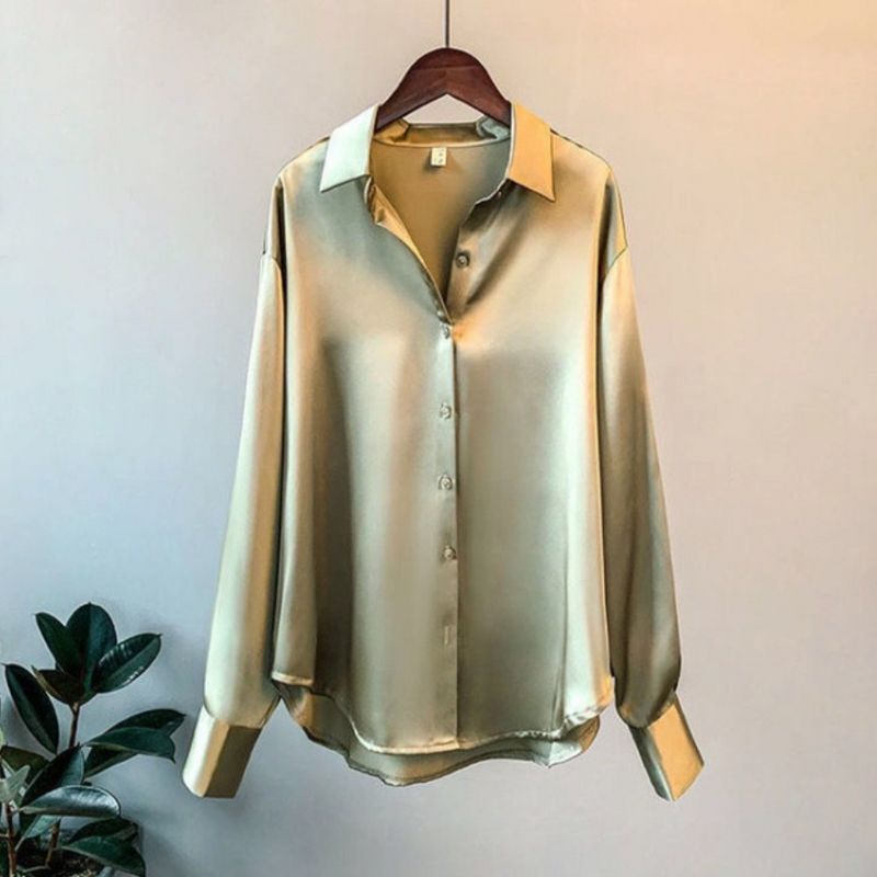 Taylor | ’s Loose Fit Button Down Satin Blouses
