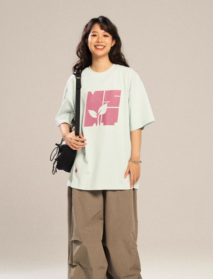 Graphic T-shirt With Contrast Logo