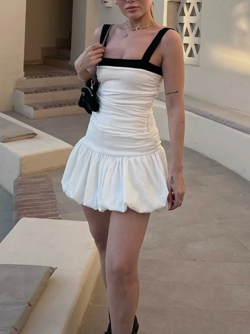 Female Summer Slim Mini Dresses White Square Collar Sleeveless Backless Plaeted Zipper New Dress