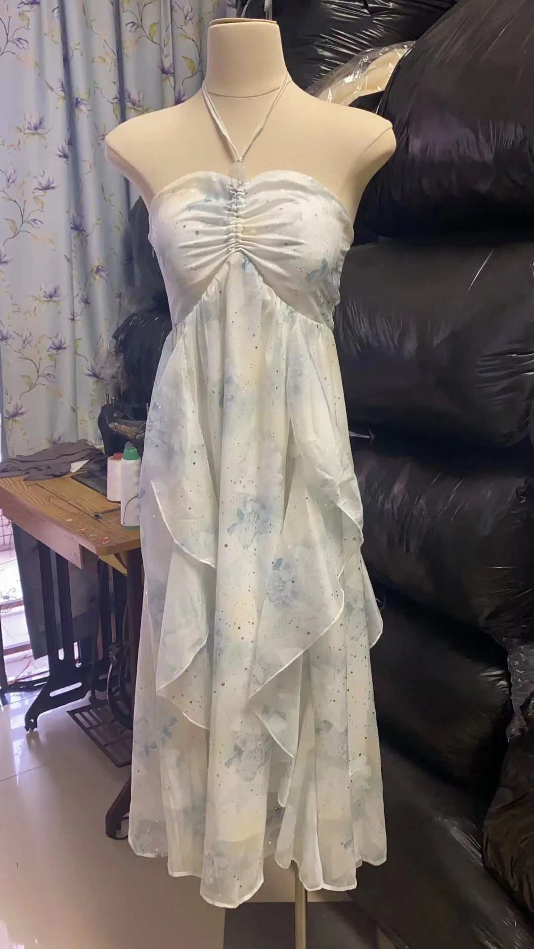 Sleeveless Midi Dresses for Beach Style Chiffon Hanging Neck Strap Holiday Sundress One Piece Vestidos