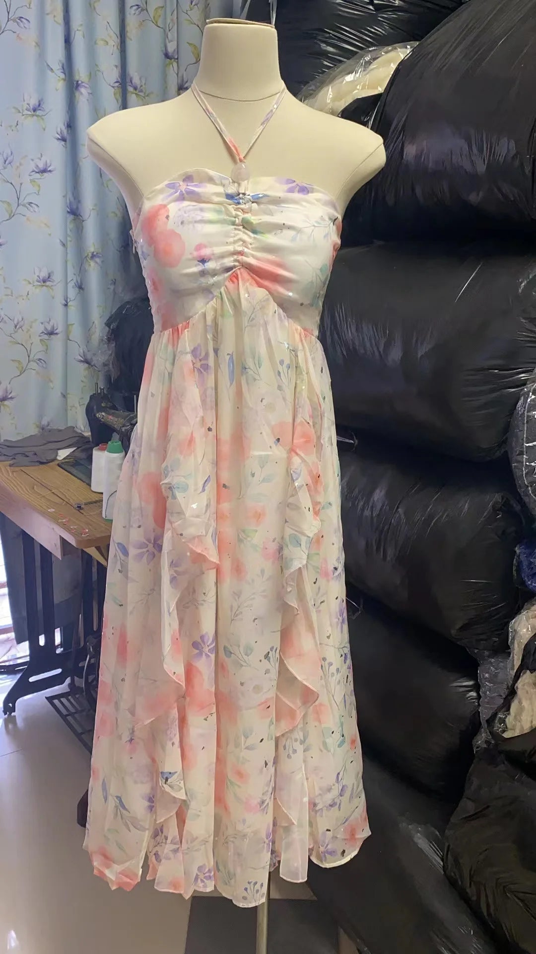 Sleeveless Midi Dresses for Beach Style Chiffon Hanging Neck Strap Holiday Sundress One Piece Vestidos