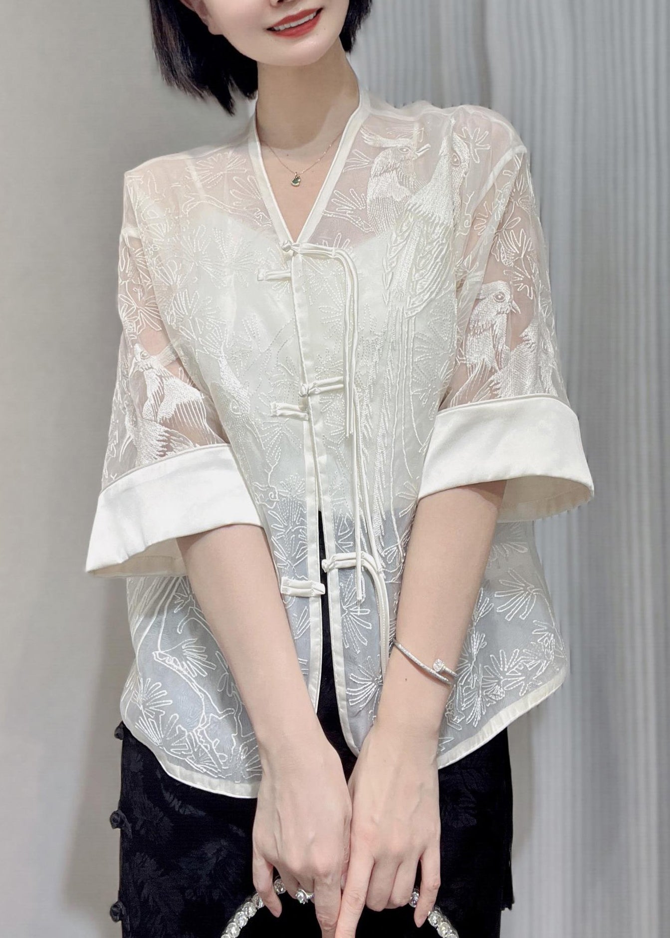 White Embroidered Button Silk Blouse Summer Qa1040