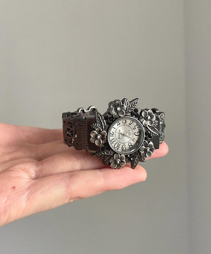 Black Alloy Relief Flowers Watches
