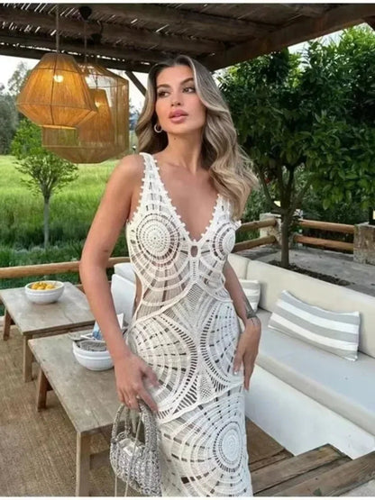 Lilly - V-neck Maxi Dress