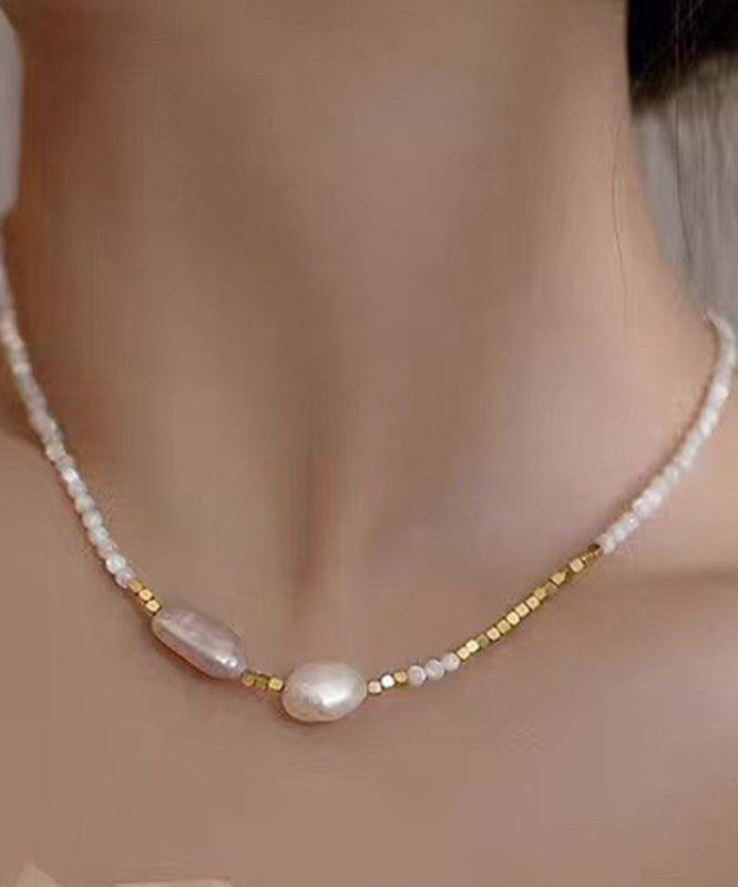 White Alloy Pearl Gratuated Bead Necklace