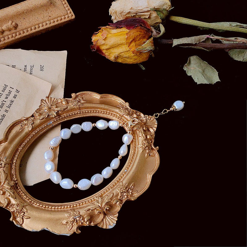 Avery Baroque Pearl Bracelet