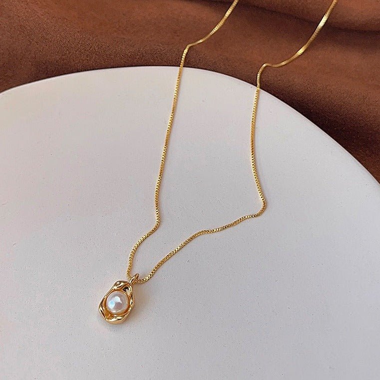 Dorothy Pearl Necklace