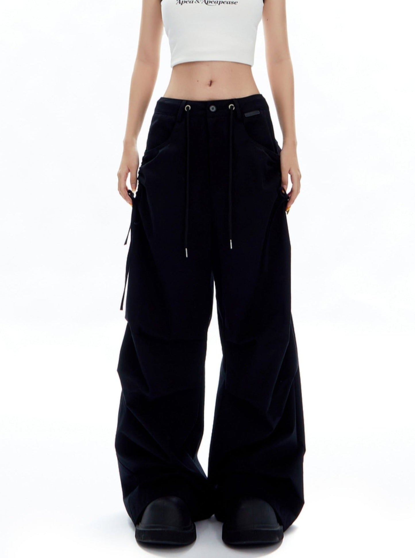 Urban Flow Wide-leg Cargo Pants