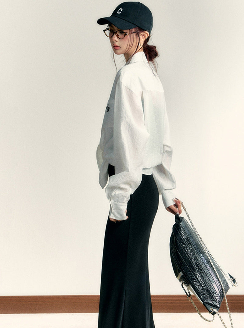 Classic White Long Sleeve Button-down Shirt: Crisp Cotton Collared Blouse With Embroidered Logo