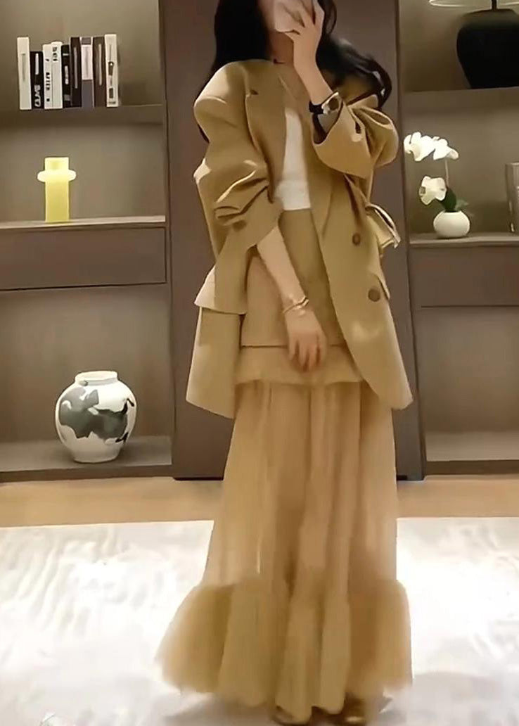 Set Stylish Suit Pieces and Coat Khaki Two Skirts Spring