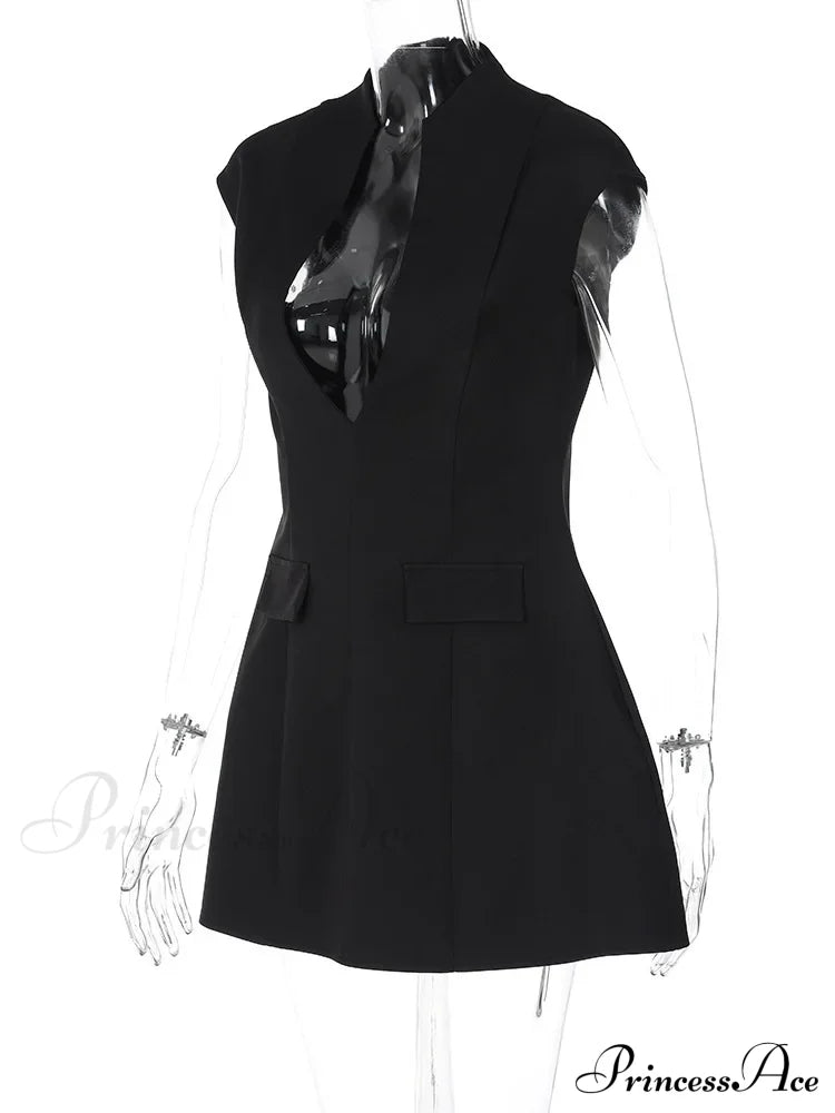 Black Deep Neck Charming Short Sleeve Mini Dress