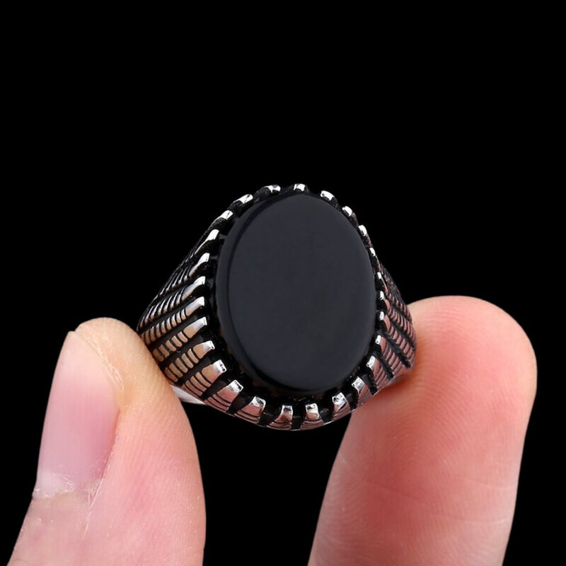 Black Gemstone Stripe Pattern Ring
