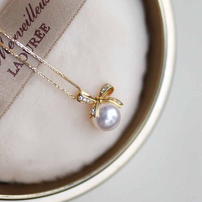 Bow Pearl Necklace