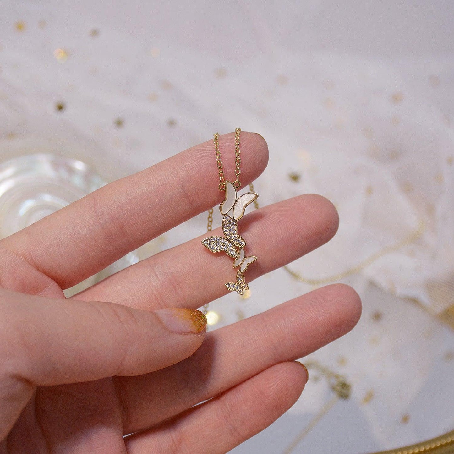 [] Ria Butterfly Necklace
