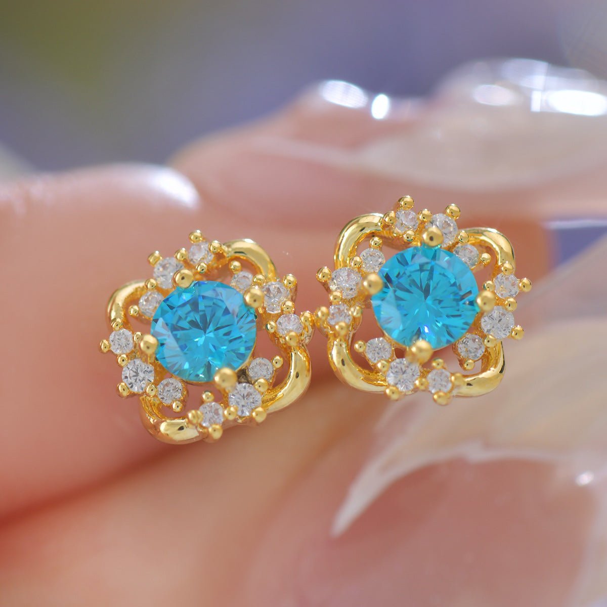 Capri Oceanlight Stud Earrings