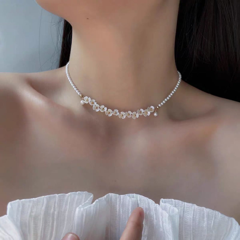 Modern White Alloy Pearl Collar Necklace