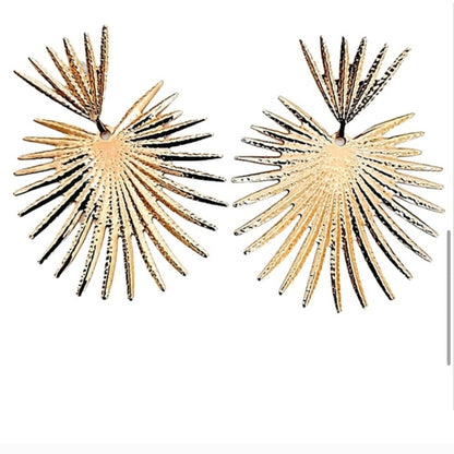 Revolve X Shashi Throne Earrings Gold