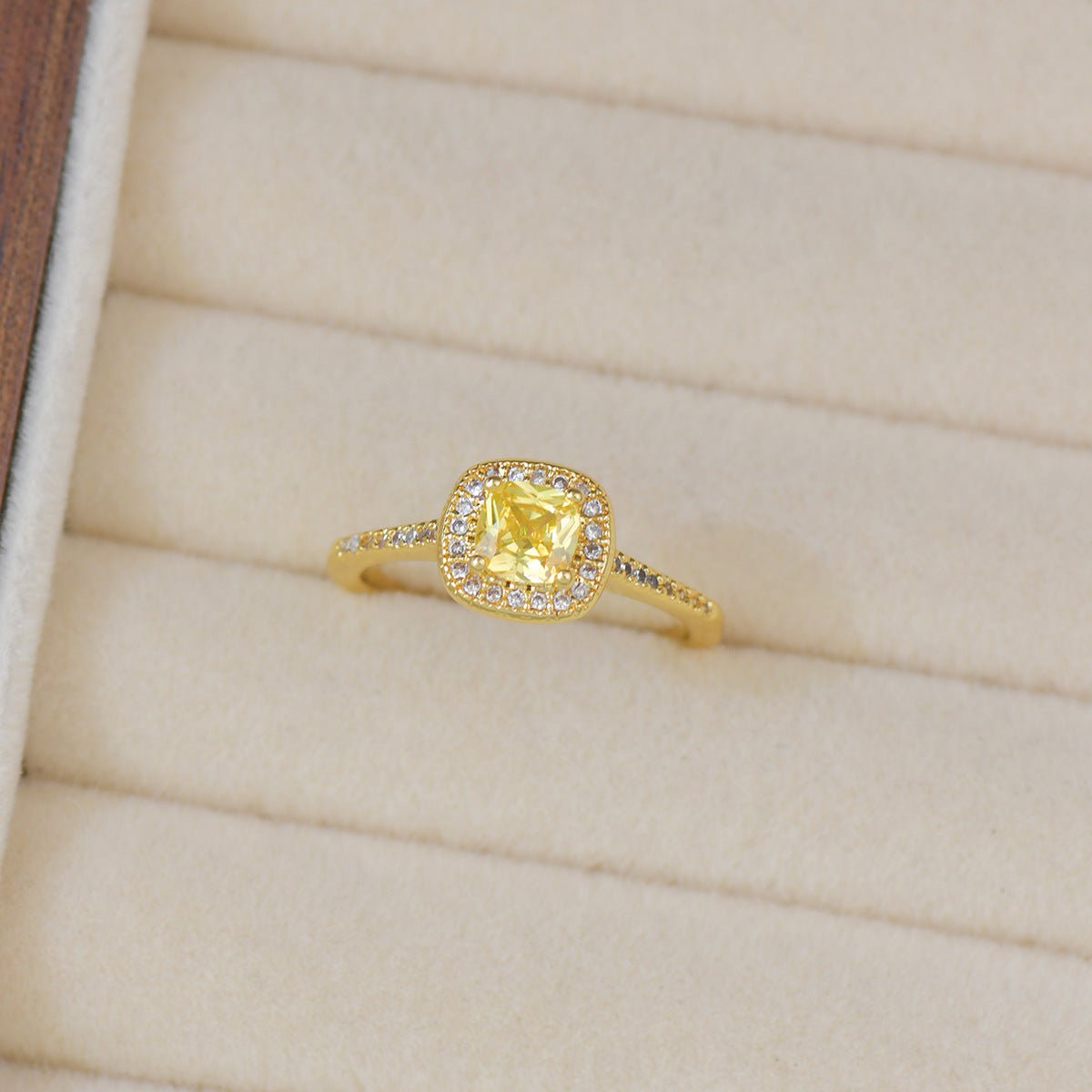 Citrine Halo Du Soleil Ring
