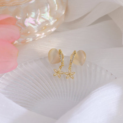 [] Heart and Dangly Flower Earrings