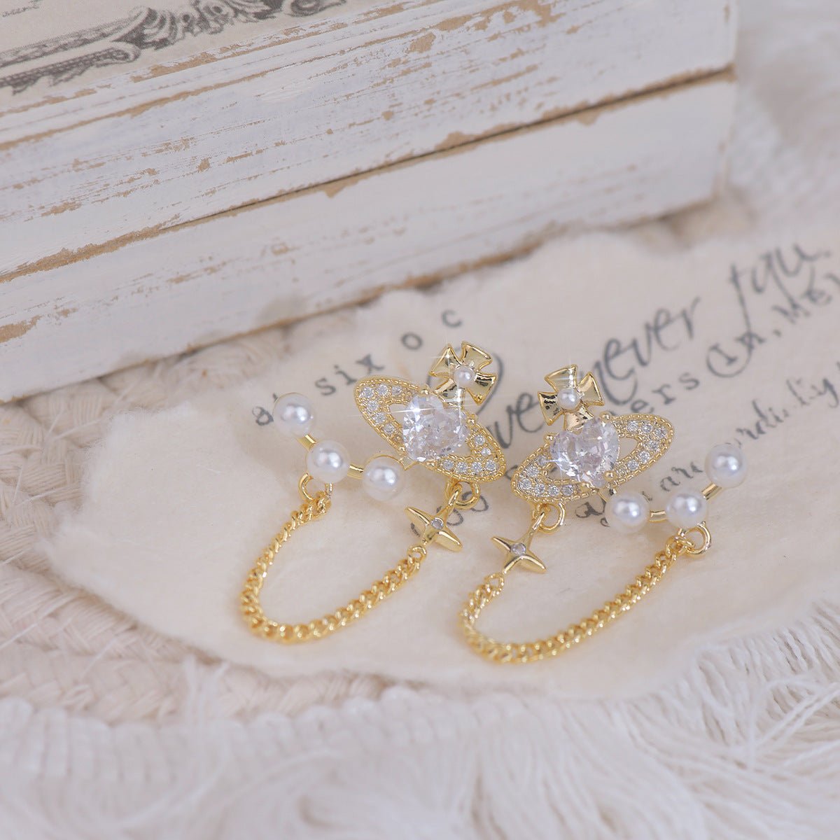 [] Love Saturn Earrings
