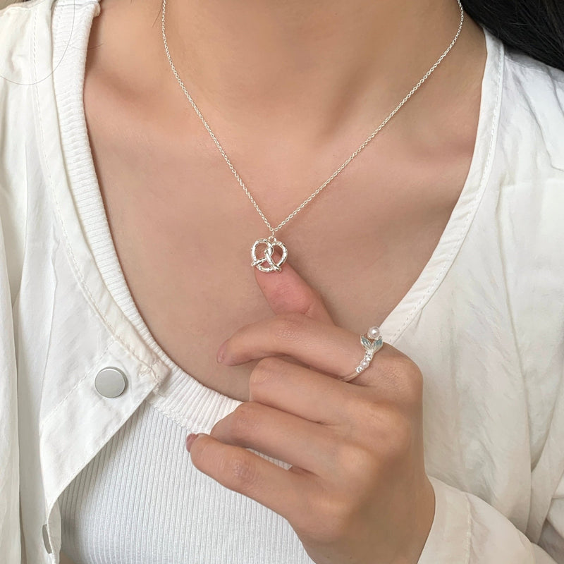 [] Pretzel Necklace