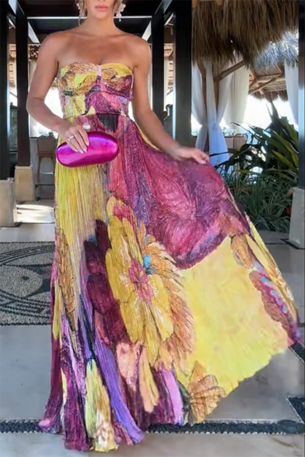 Vibrant and Bold Print Sweetheart Neck Pleated Maxi Dress