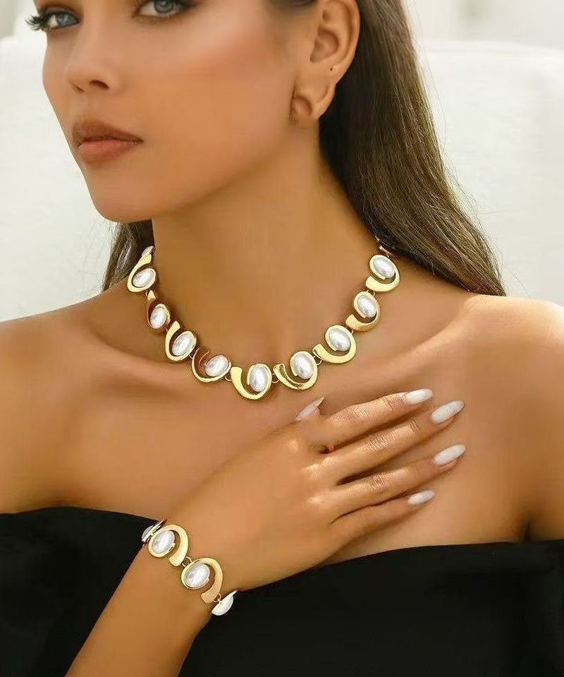 Gold Copper Necklace and Chain Bracelet Two-piece Set