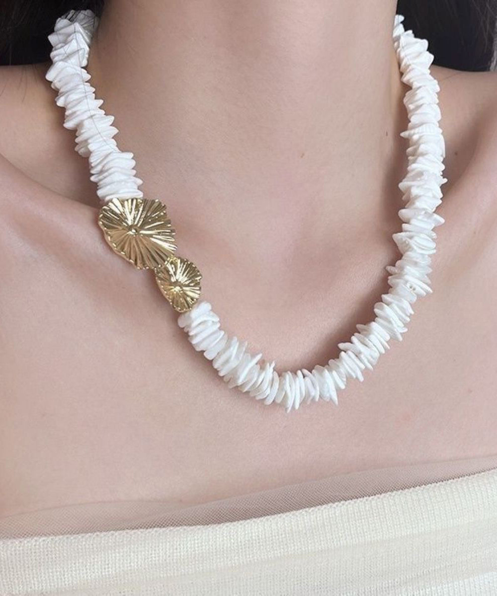 White Alloy Asymmetrical Shell Wrinkled Gratuated Bead Necklace