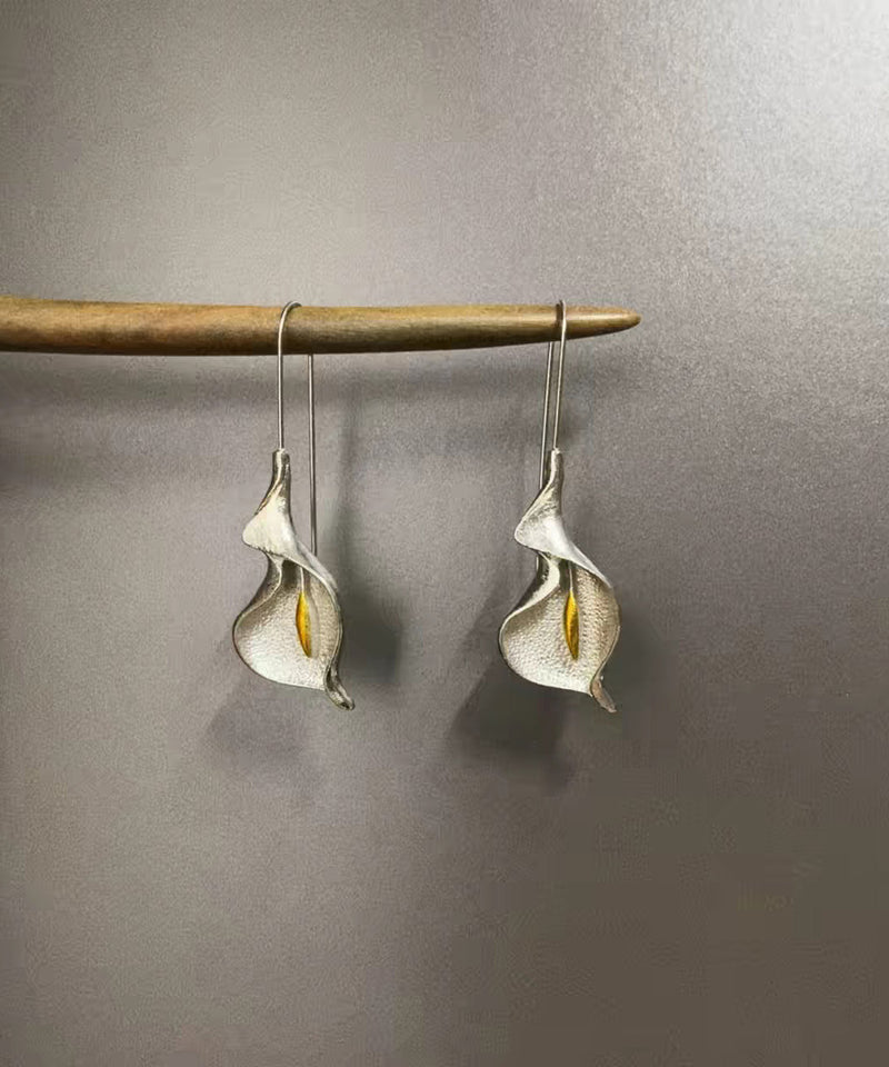 Unique Silk Copper Alloy Flower Drop Earrings