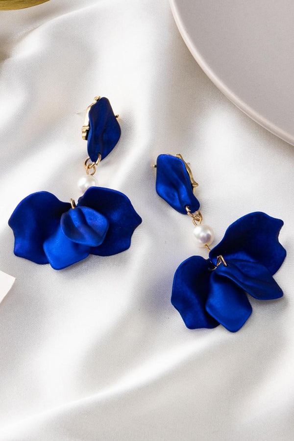 And Heartfelt Flower Pearl Earrings
