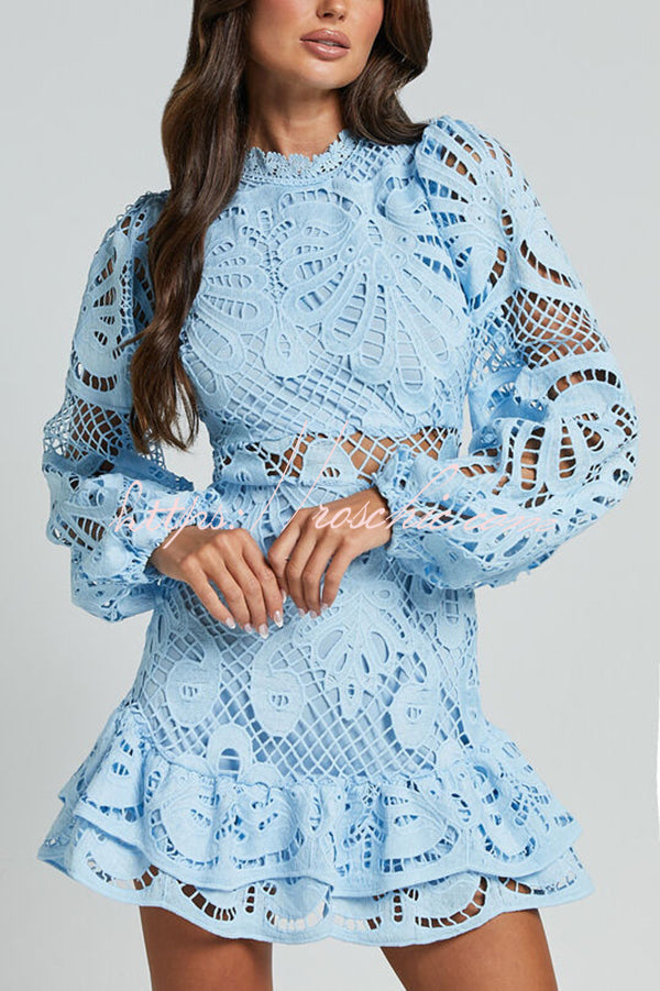 Color Hollow Long-sleeved Waisted Lace Mini Dress