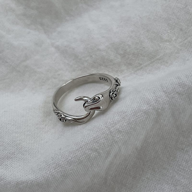 Rebirth of Power Ouroboros Rose Ring