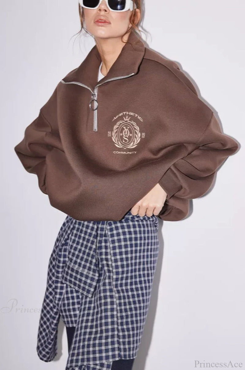 Fleece-lined Letter Embroidery Stand Collar Half-zip Sweatshirt
